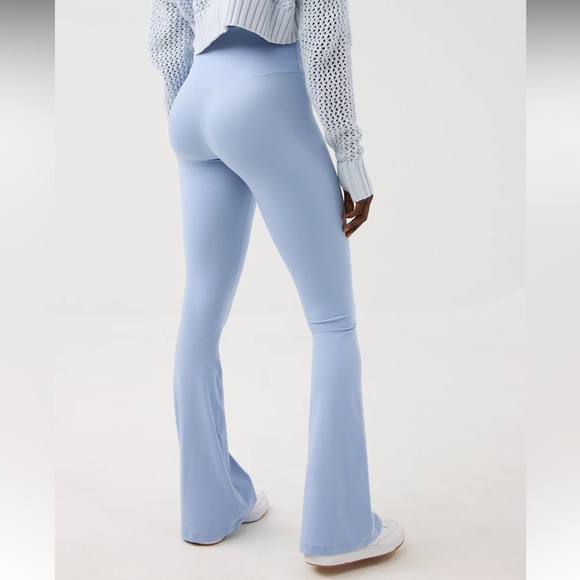 NWT OFFLINE By Aerie Real Me High Waisted Crossover Flare Legging Blue Large - Picture 3 of 15